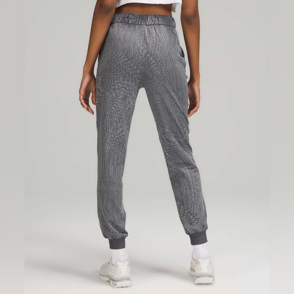 Lululemon Stretch High-Rise Jogger *Full Length Simultaneous Anchor Pants Cuff 4 - Picture 2 of 9